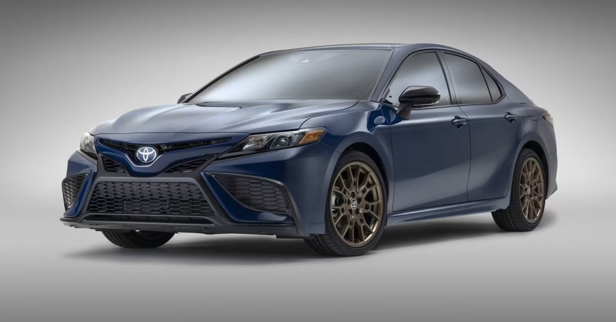 A Firsthand Look at the 2023 Toyota Camry XSE Hybrid