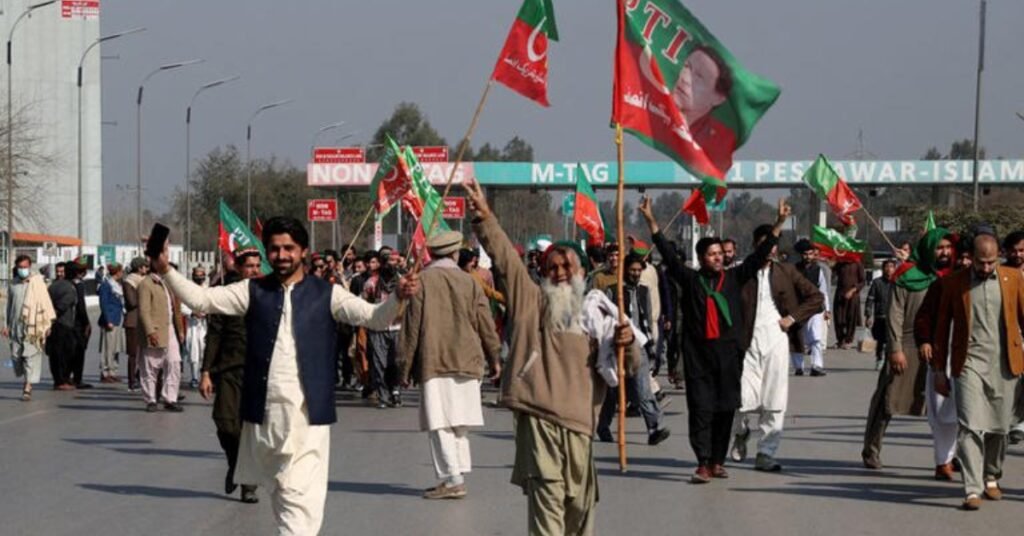 Pakistan Election Results Imran Khan Party Pti Takes Lead