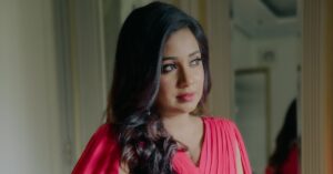 Shreya Ghoshal Hits Pause on Concert to Stand with Protestors
