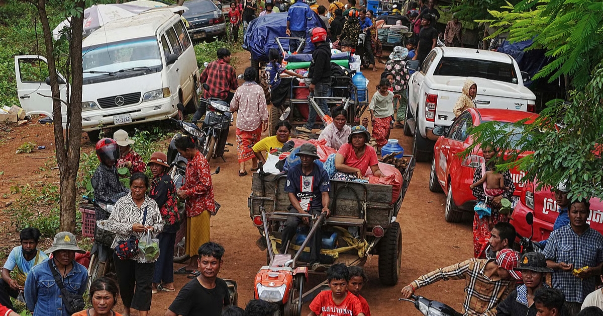 Thailand's VT-4 Tanks Roll Into Phu Ma Khua Border Clash