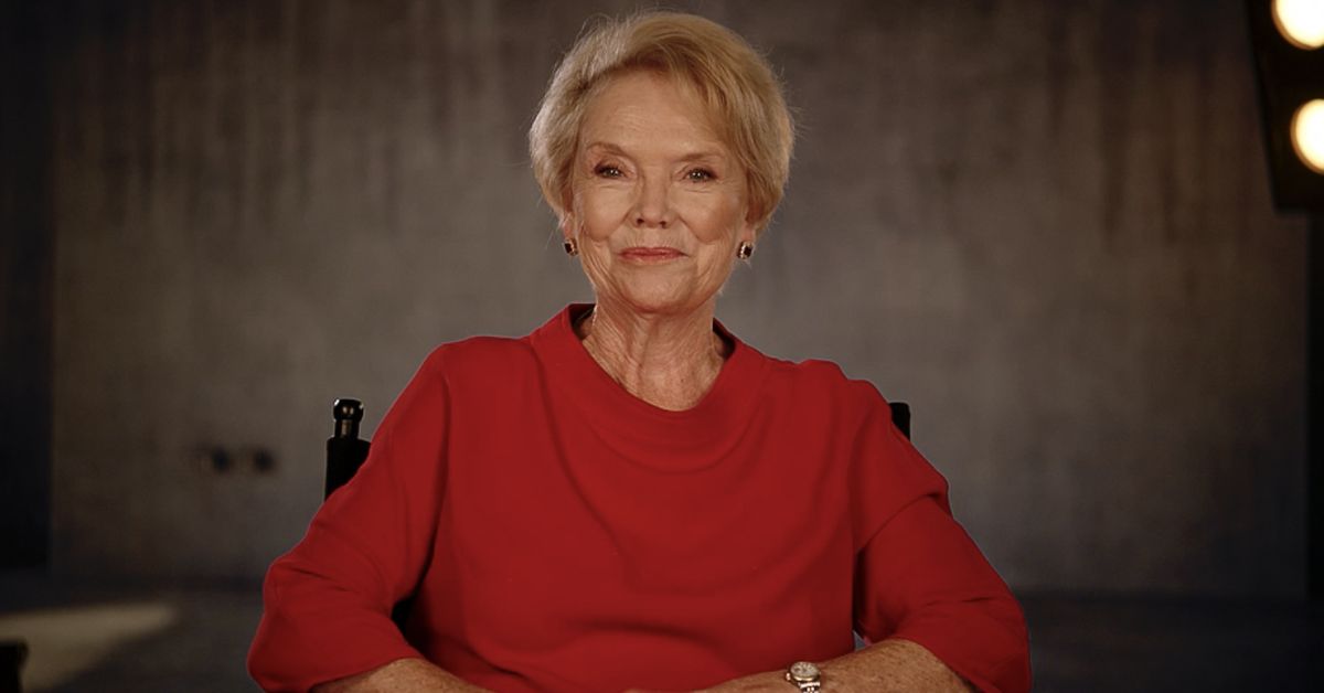 Erika Slezak Lights Up General Hospital As Ronnie Bard