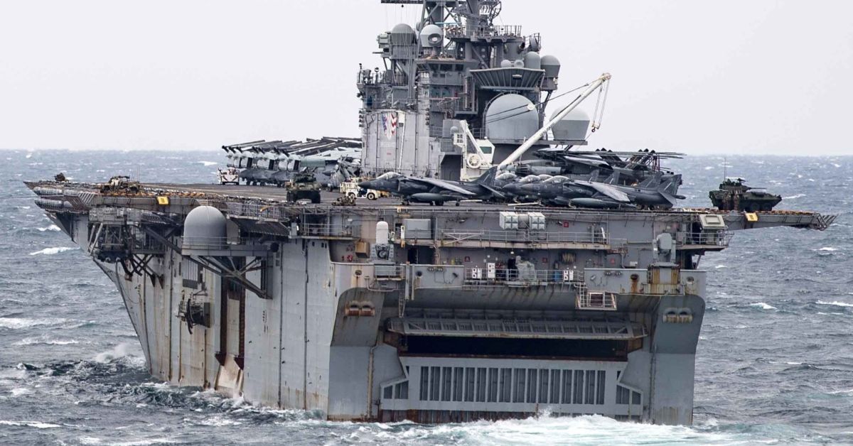 LHD-7 USS Iwo Jima Wasp class Amphibious Assault Ship Navy