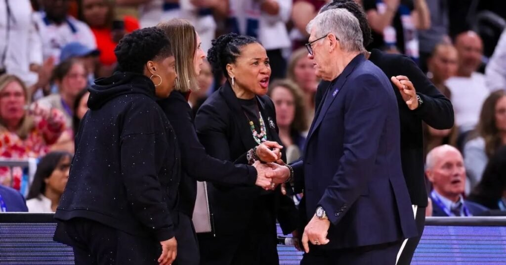 Geno Auriemma And Dawn Staley Clash After Final Four